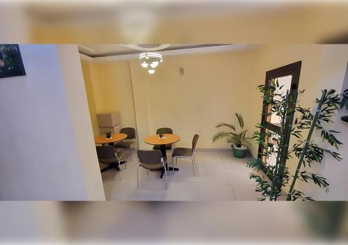 Fotografie z fotogalerie ubytování NEFAR PALACE HOTEL Plc v destinaci Bafoussam