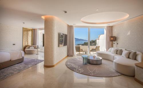 Ruang duduk di ZEM Wellness Clinic Altea - 5 Stars Grand Luxury