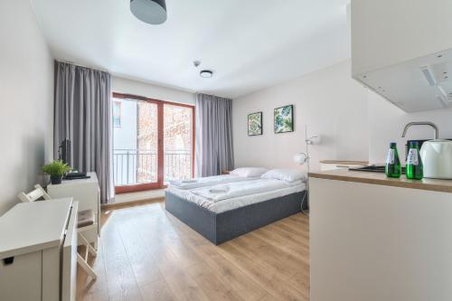 Waterlane Island Deluxe 5B by Grand Apartments