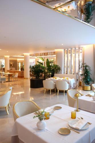 Ruang duduk di ZEM Wellness Clinic Altea - 5 Stars Grand Luxury