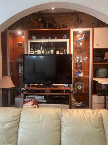 Mandy's cosy luxury flat