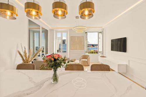 Avenue Chic