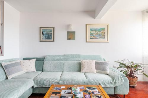 Cozy apartment near the beach and Split center