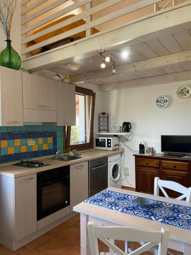 Dapur atau dapur kecil di Agriturismo Campesi casale tra le vigne