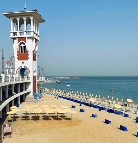 Comfortable apartment with sea