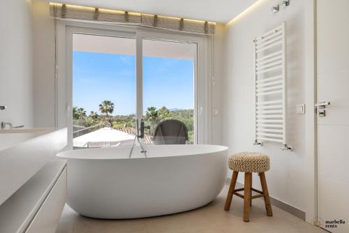 Villa Vista Royale Ref #100