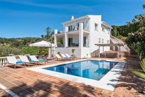 Villa Vista Royale Ref #100