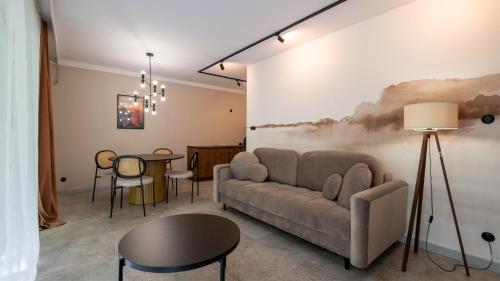 Ski & Bike, Sun & Snow