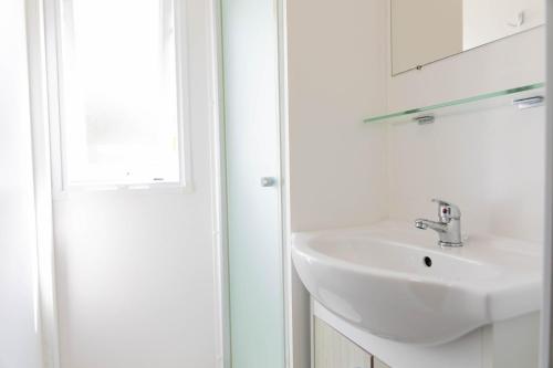 Ένα μπάνιο στο HolaCamp Sitges Relax