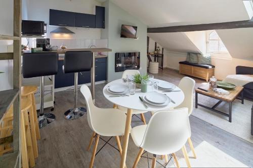 Le Nid du Bouffay, Hyper centre de Nantes