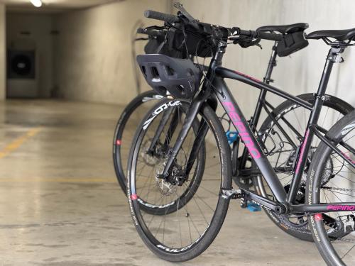 Radfahren an der Unterkunft Eremes Rooms & Apartments oder in der Nähe