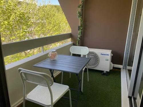 Studio climatisé avec terrasse, piscine et parking à La Grande-Motte - 4 pers - FR-1-716-54