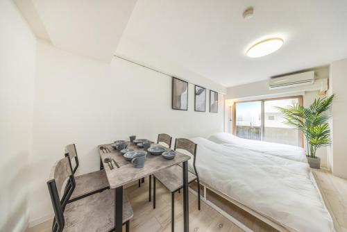 20 minutes by Haneda Airport train 3-minute walk from Kamata Station Direct access to Tokyo, Yokohama, Ueno