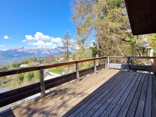 Photo de la galerie de l'établissement Chalet rénové pour 9 pers avec animaux admis, St Michel de Chaillol - FR-1-393-132, à Saint-Michel-de-Chaillol