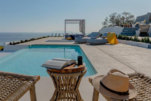 Santorini's Rising Sun Private Villa