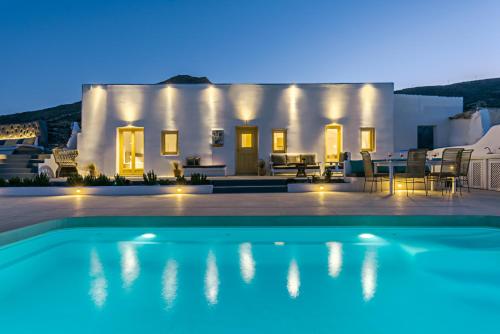 Galería fotográfica de Santorini's Rising Sun Private Villa en Santorini