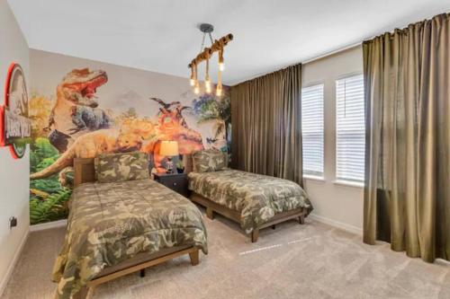 Luxurious 5BR w Pool, Spa, Game Room & BBQ Grill photo 3