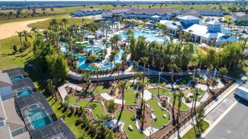 Luxurious 5BR w Pool, Spa, Game Room & BBQ Grill photo 70