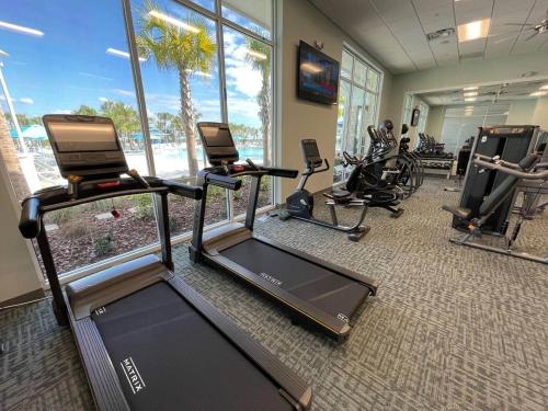 Luxurious 5BR w Pool, Spa, Game Room & BBQ Grill photo 65