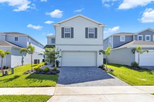 Luxurious 5BR w Pool, Spa, Game Room & BBQ Grill photo 44