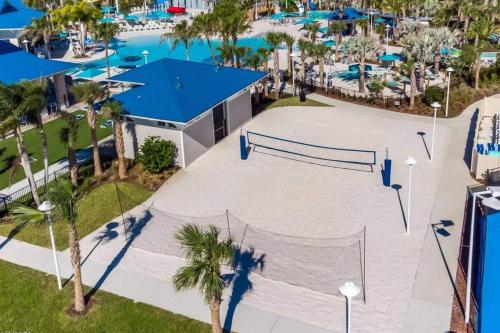 Luxurious 5BR w Pool, Spa, Game Room & BBQ Grill photo 68