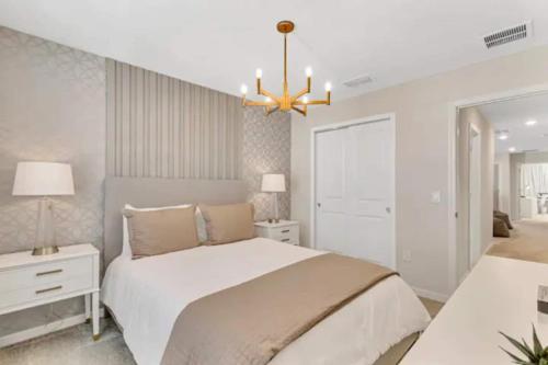 Luxurious 5BR w Pool, Spa, Game Room & BBQ Grill photo 28