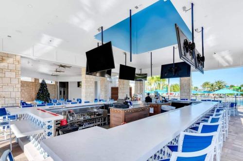 Luxurious 5BR w Pool, Spa, Game Room & BBQ Grill photo 61