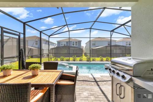 Luxurious 5BR w Pool, Spa, Game Room & BBQ Grill photo 42