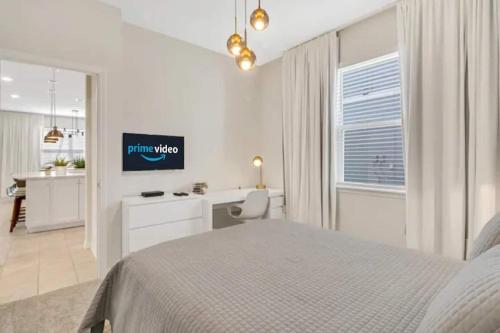 Luxurious 5BR w Pool, Spa, Game Room & BBQ Grill photo 18