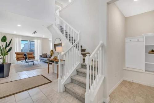 Luxurious 5BR w Pool, Spa, Game Room & BBQ Grill photo 22