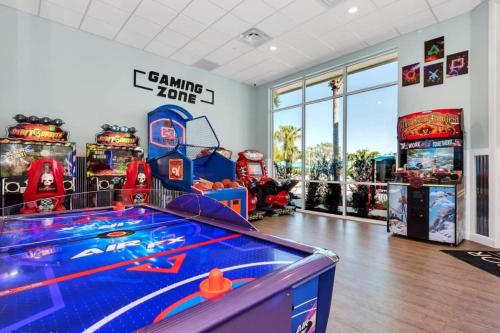 Luxurious 5BR w Pool, Spa, Game Room & BBQ Grill photo 69