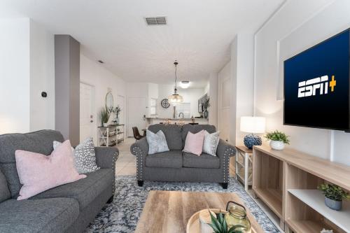 Stay Close to Disney in Your 3-Bedroom Haven photo 7