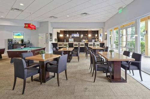 Stay Close to Disney in Your 3-Bedroom Haven photo 6