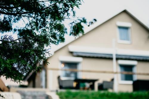 Tó kincse Nyírjes vendégház