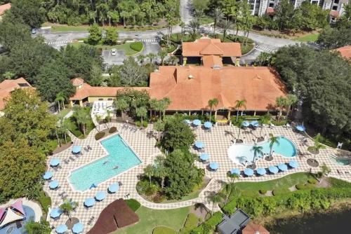 Stay Close to Disney in Your 3-Bedroom Haven photo 39