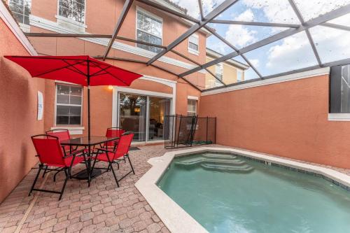 Stay Close to Disney in Your 3-Bedroom Haven photo 10