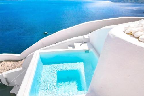 Luxury Santorini Villa Full Moon Villa 1 Bedrooms Outdoor Plunge Pool