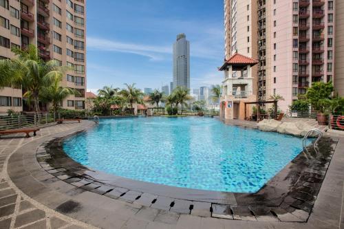 Bazén v ubytování Horison Ultima Suite & Residences Rasuna Jakarta nebo v jeho okolí