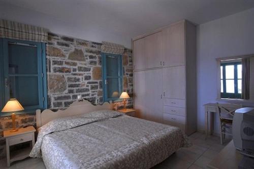 Кровать или кровати в номере Deluxe Crete Villa Villa Alkestis 4 Bedrooms Private Pool Sea View Sitia