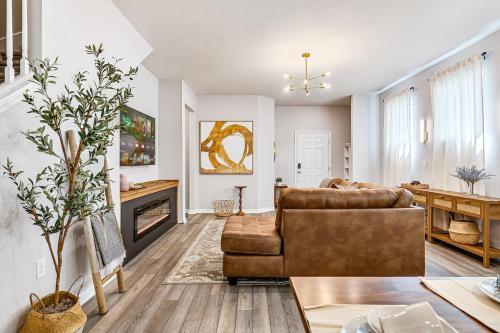 Unwind in Your 5-Bedroom Oasis photo 17