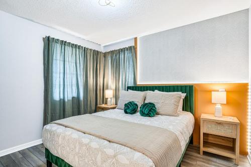Unwind in Your 5-Bedroom Oasis photo 25