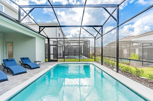 Unwind in Your 5-Bedroom Oasis photo 8