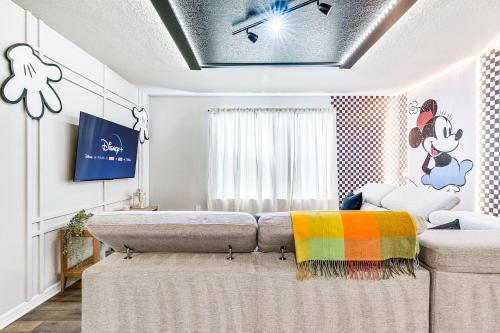 Unwind in Your 5-Bedroom Oasis photo 31