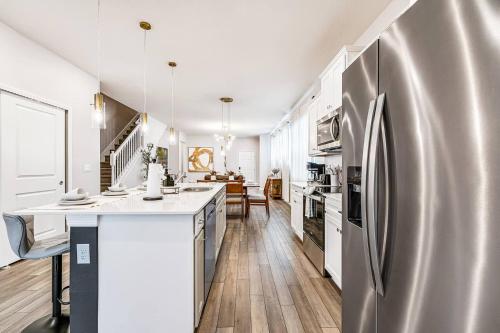 Unwind in Your 5-Bedroom Oasis photo 15