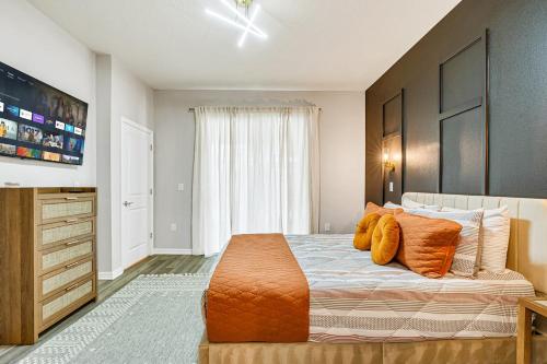 Unwind in Your 5-Bedroom Oasis photo 9