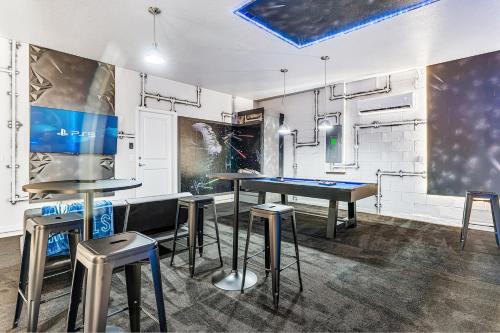 Unwind in Your 5-Bedroom Oasis photo 49