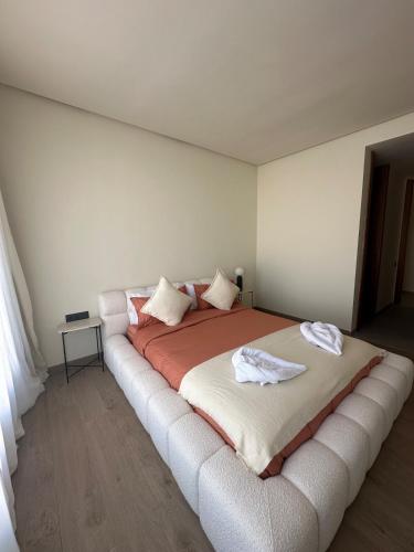 Postel nebo postele na pokoji v ubytování Villa with heated pool, breakfast included