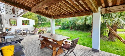 Apartment with pool in Roquebrune-sur-Argens