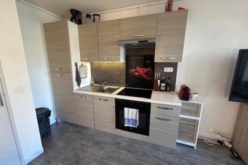 Photo de la galerie de l'établissement Beautiful studio - 5 min from the sea, à Fréjus