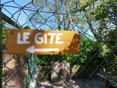 Fotografie z fotogalerie ubytování Le Gite de L'Ogerie - 20 min du Puy du F - Petit dej et draps compris v destinaci Saint-Christophe-du-Bois